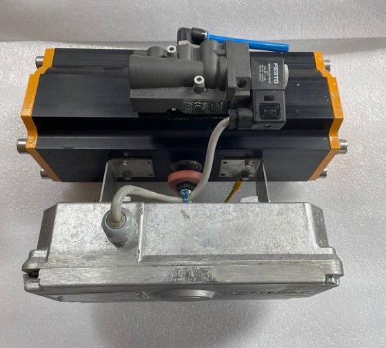 REIMELT Full flange butterfly valve Z 014 WN 472.1007 620815 10 96 (photo 1 of 10)