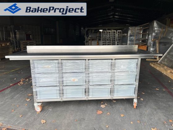 Work table stainless steel with plastic storage boxes (photo 1 of 3)