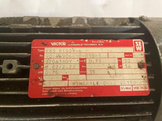 VECTOR AANDRIJFTECHNIEK B.V. 3 ∼ Mot VDE 0530 R63 R47 DT80N-4 (photo 1 of 3)