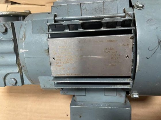 SEW-EURODRIVE Bruchsal 3 ∼ IEC34 WA30/TDT71D4 01.1213411101.0004.07 (Foto 1 von 12)