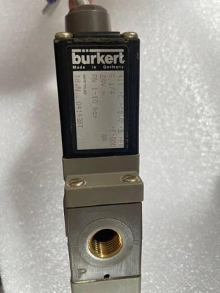 Burkert Magneetventiel 411 -C -06,0 -B -PA 041428T (photo 1 of 6)