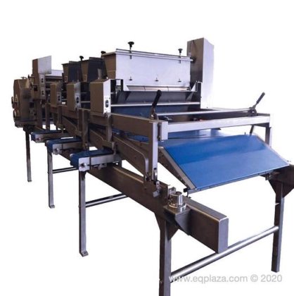 ROTOR LINE WKB-600 rotary molding line with conveyor and additional equipment (Foto 1 von 10)