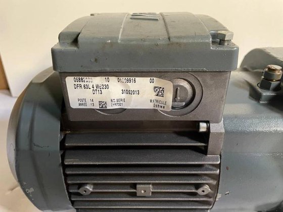 SEW 0641/32 X DFR 63L 4 WB 230 DT13 (photo 1 sur 7)