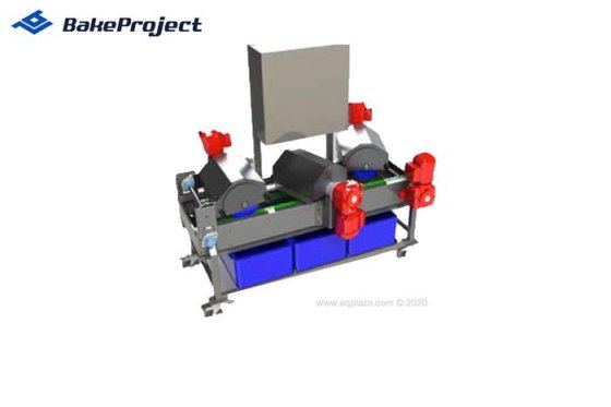Three-brush cleaning system (photo 1 of 1)
