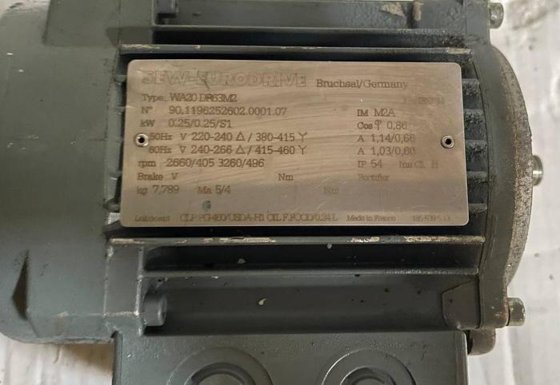 SEW-EURODRIVE Bruchsal 3 ∼ IEC34 WA20 DR63M2 90.1196252602.0001.07 (photo 1 of 9)