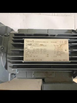 VECTOR AANDRIJFTECHNIEK B.V. 3 ∼ Mot IEC34 R47 DT80N4 (Foto 1 von 3)